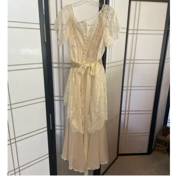 Wedding Dress With Silk and Lace by Cicada Bridal - Picture 6 of 9